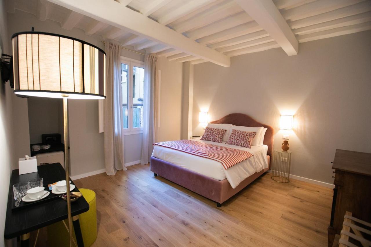 Lunaria Suites - Fyodor Dostoyevsky'S House 佛罗伦萨 外观 照片