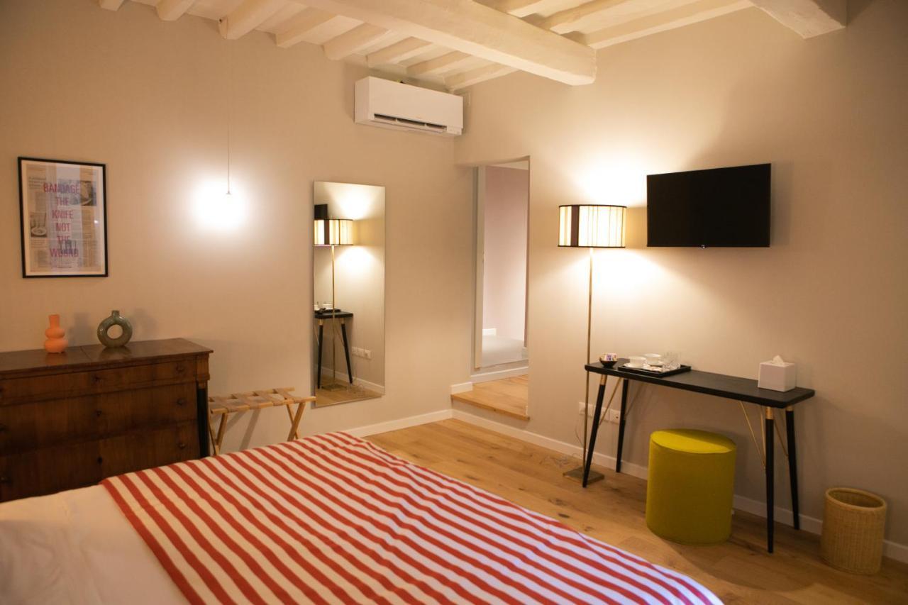 Lunaria Suites - Fyodor Dostoyevsky'S House 佛罗伦萨 外观 照片